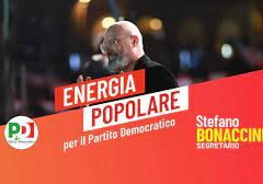 Una delegazione del PD veronese alla convention che ha lanciato la candidatura di Bonaccini alla segreteria. Il sindaco di Belfiore Albertini dal palco lancia la proposta delle primarie tematiche.